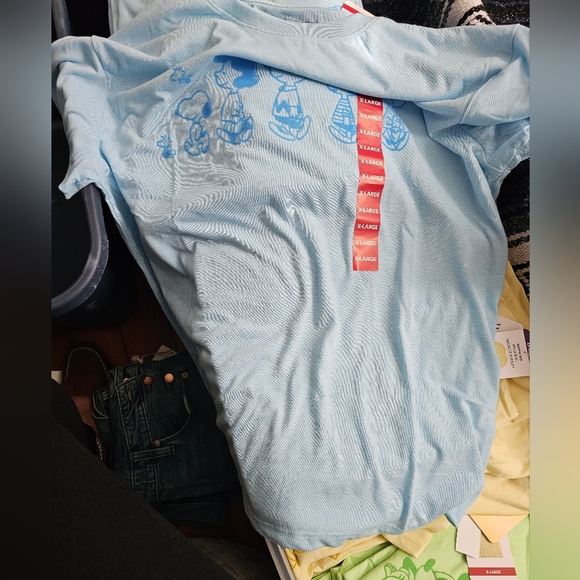 Peanuts Graphic Tees - Picture 3 of 4